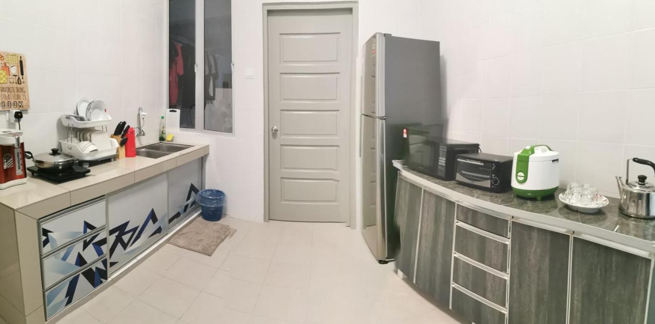 Coco Homestay 旅人の家@The Venus Sitiawan Perak Buitenkant foto
